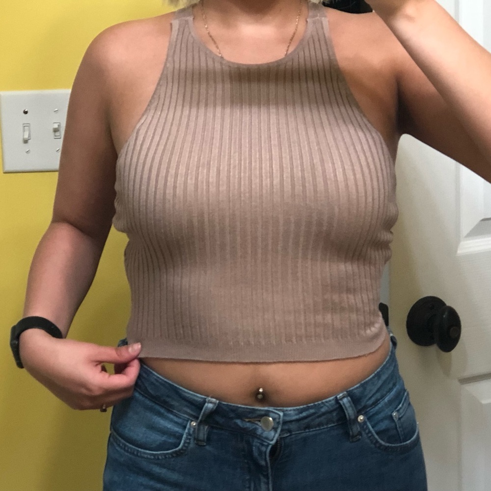 crop top 👑🌹 - Picture 4 of 4